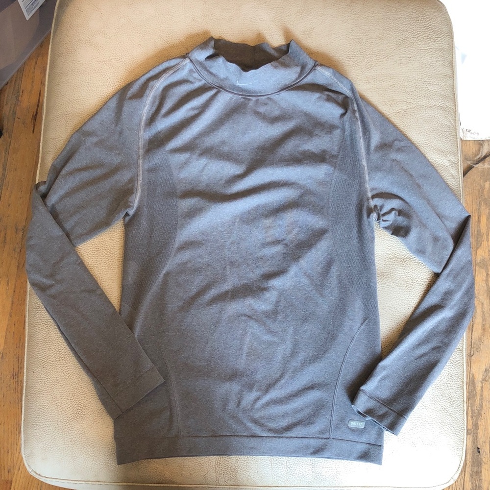 Nike Pro performance apparel, men’s small gray athletic long sleeve sport shirt